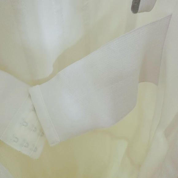 White Wedding Dress women’s size 8 - Picture 11 of 13